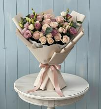 Букет цветов из:  Розы и Лизиантусы в Кимовске