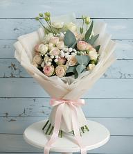 Букет цветов из:  Розы и Лизиантусы в Кимовске