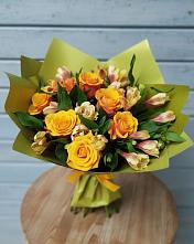 Букет цветов из:  Альстромерии и Розы в Кимовске