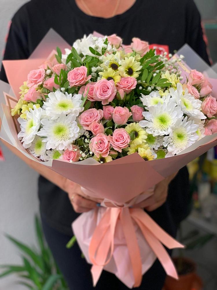Букет цветов из: Розы и Хризантемы в Кимовске