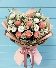 Букет цветов из:  Розы, Альстромерии и Лизиантусы в Кимовске