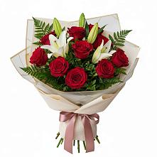 Букет цветов из:  Лилии и Розы в Кимовске