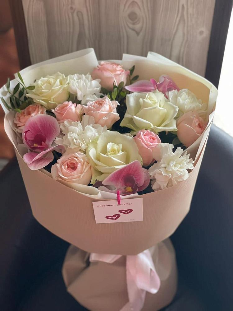 Букет цветов из: Орхидеи, Розы и Гвоздики в Кимовске