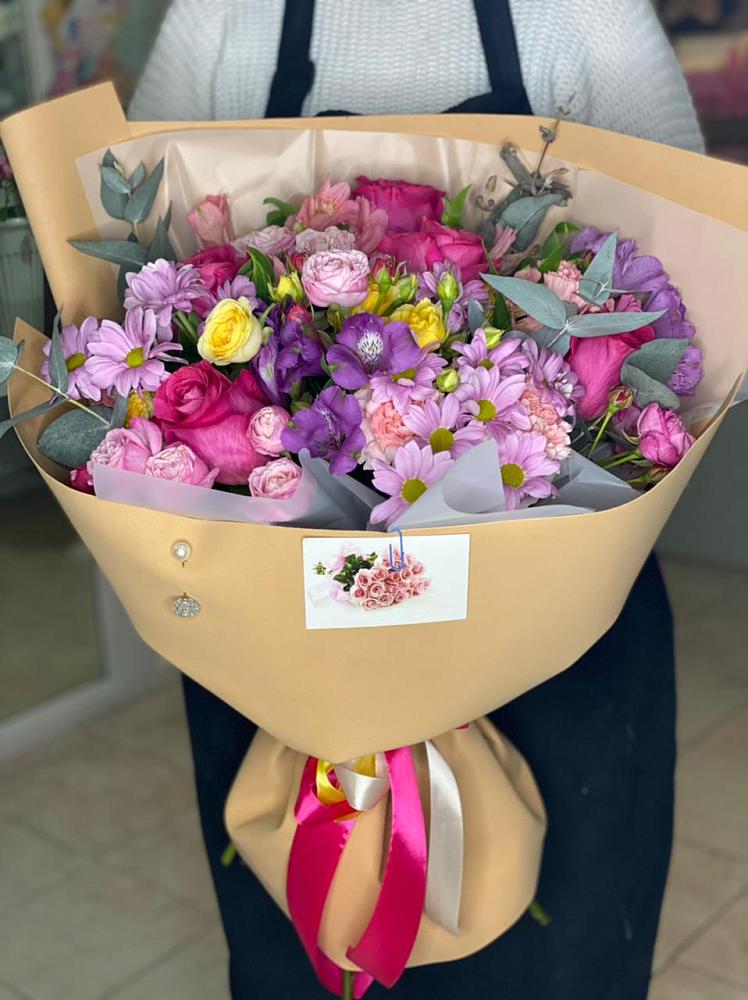 Букет цветов из: Хризантемы, Гвоздики и Альстромерии в Кимовске