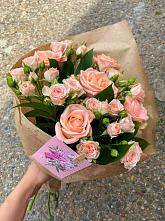 Букет цветов из:  Розы #REPLACE_PRED# Кимовске