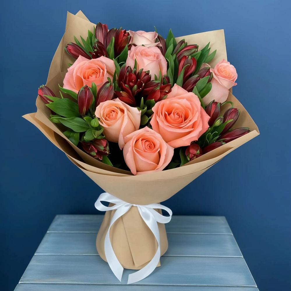 Букет цветов из: Розы и Альстромерии в Кимовске