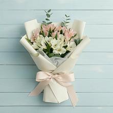 Букет цветов из:  Альстромерии #REPLACE_PRED# Кимовске