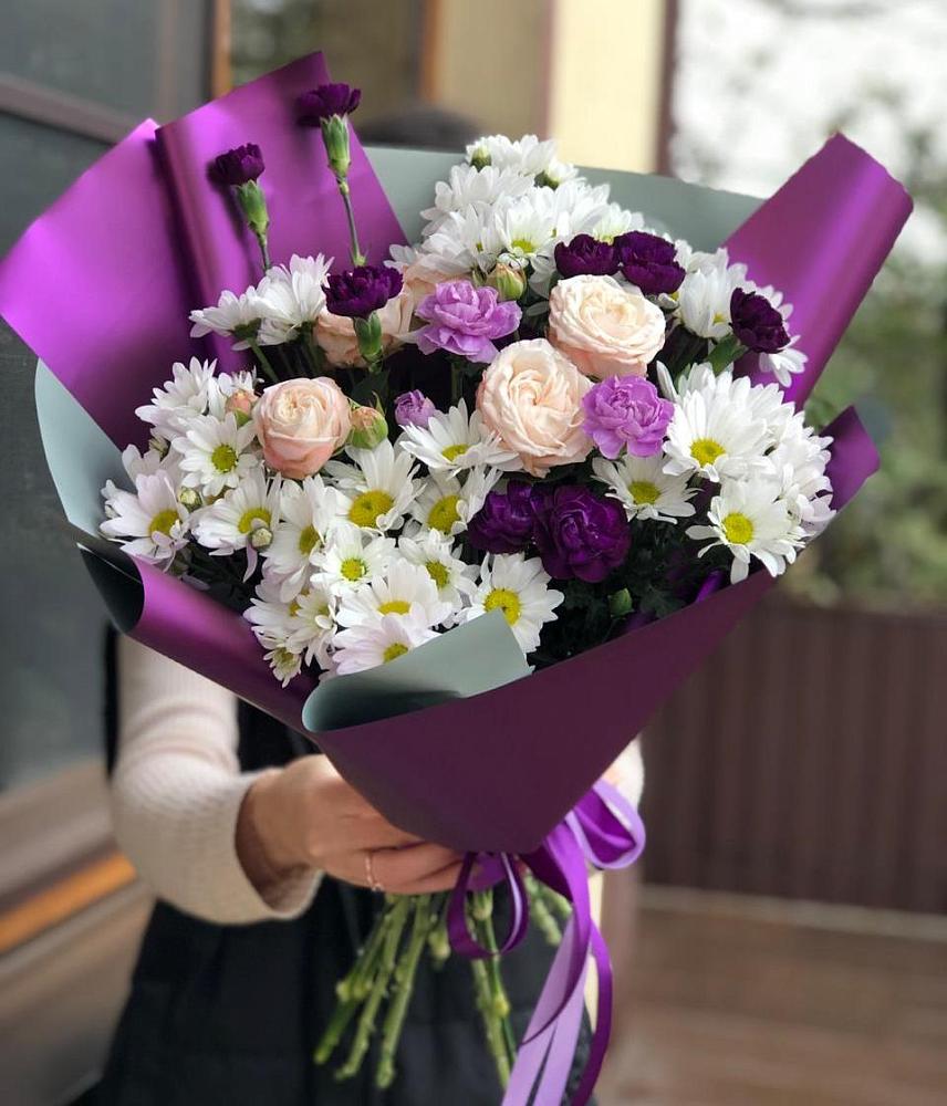 Букет цветов из: Хризантемы, Гвоздики и Розы в Кимовске