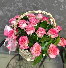Цветочная композиция из Розы в корзине в Кимовске