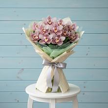 Букет цветов из:  Орхидеи и Розы в Кимовске