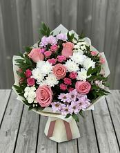 Букет цветов из:  Альстромерии, Гвоздики, Розы и Хризантемы в Кимовске
