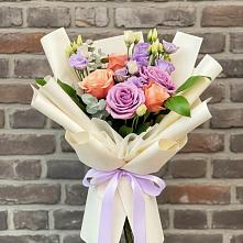 Букет цветов из:  Лизиантусы и Розы #REPLACE_PRED# Кимовске