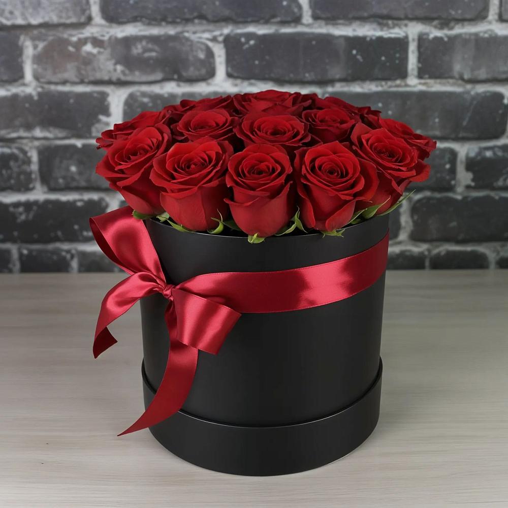 Цветочная композиция из Розы в шляпной коробке в Кимовске